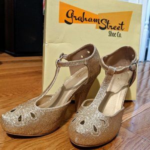 ModCloth Gold Glitter faux leather t-strap heels